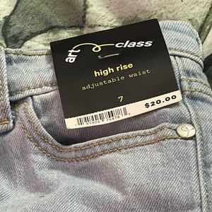 High rise jeans with rips